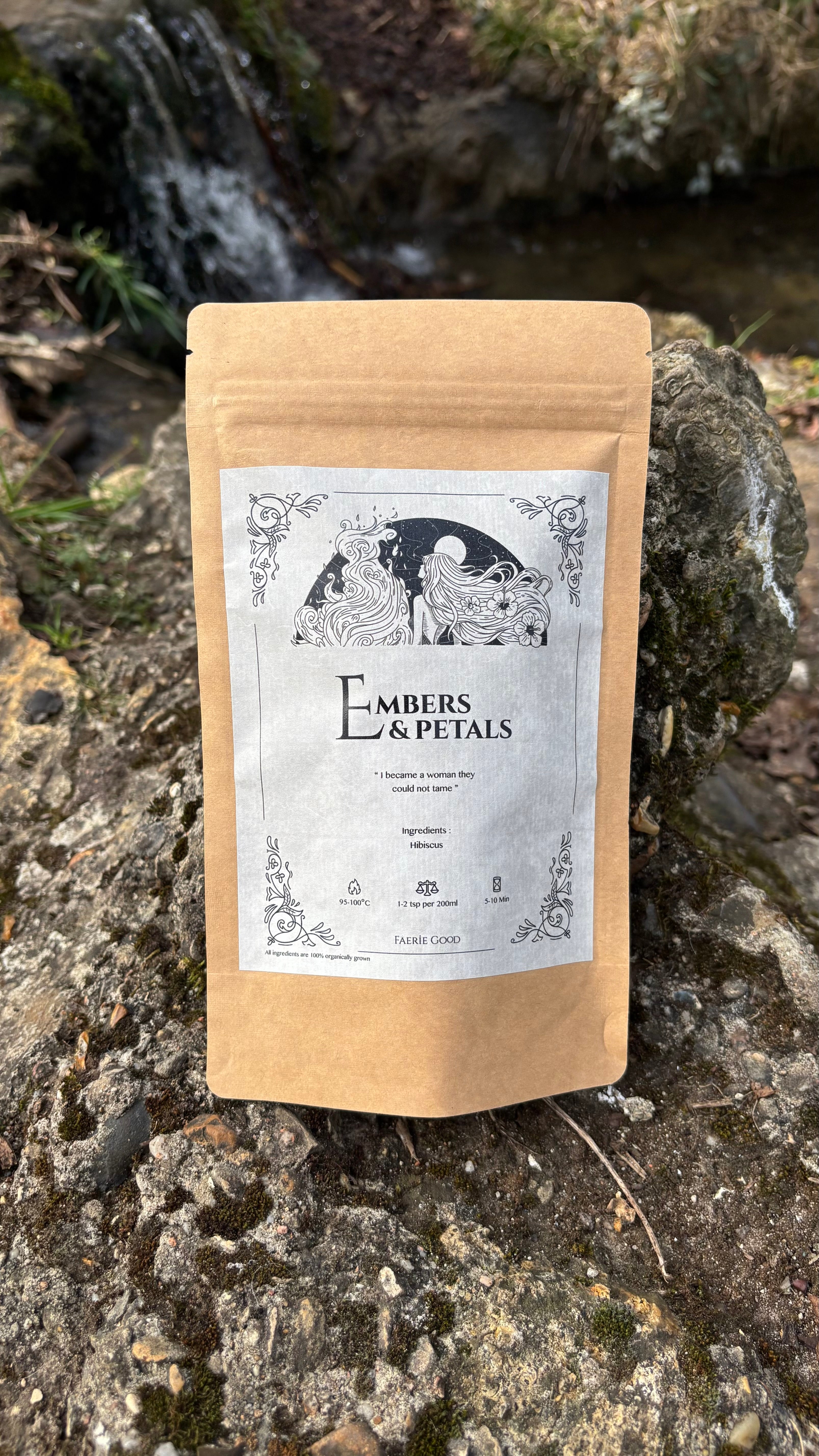 Embers & Petals - Pétales d'hibiscus